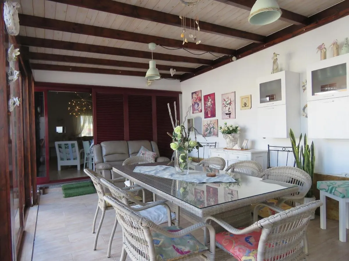 Casa Burgos Villa Corralejo 0*,